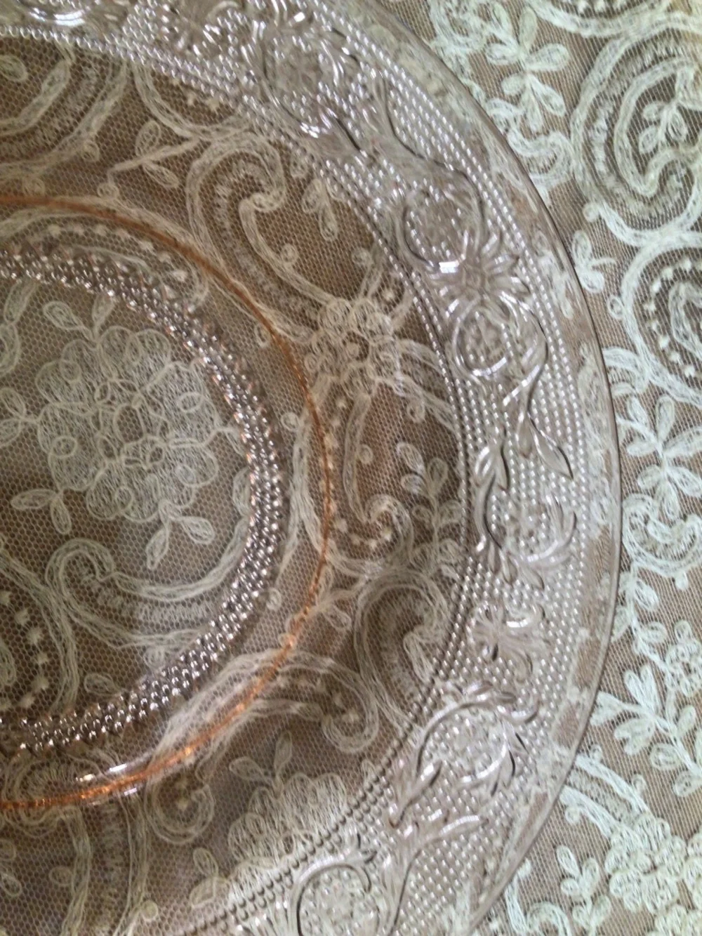 KIG Malaysia Fleur De Lis Pink Plate, 9
